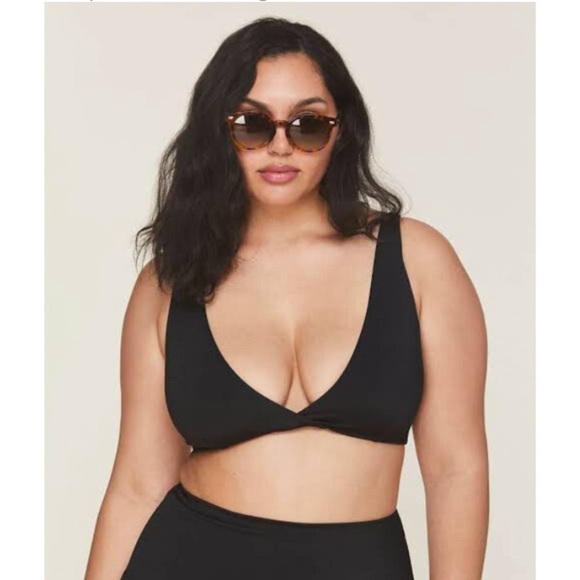 ANDIE The Belmar Top In Black - Picture 1 of 4